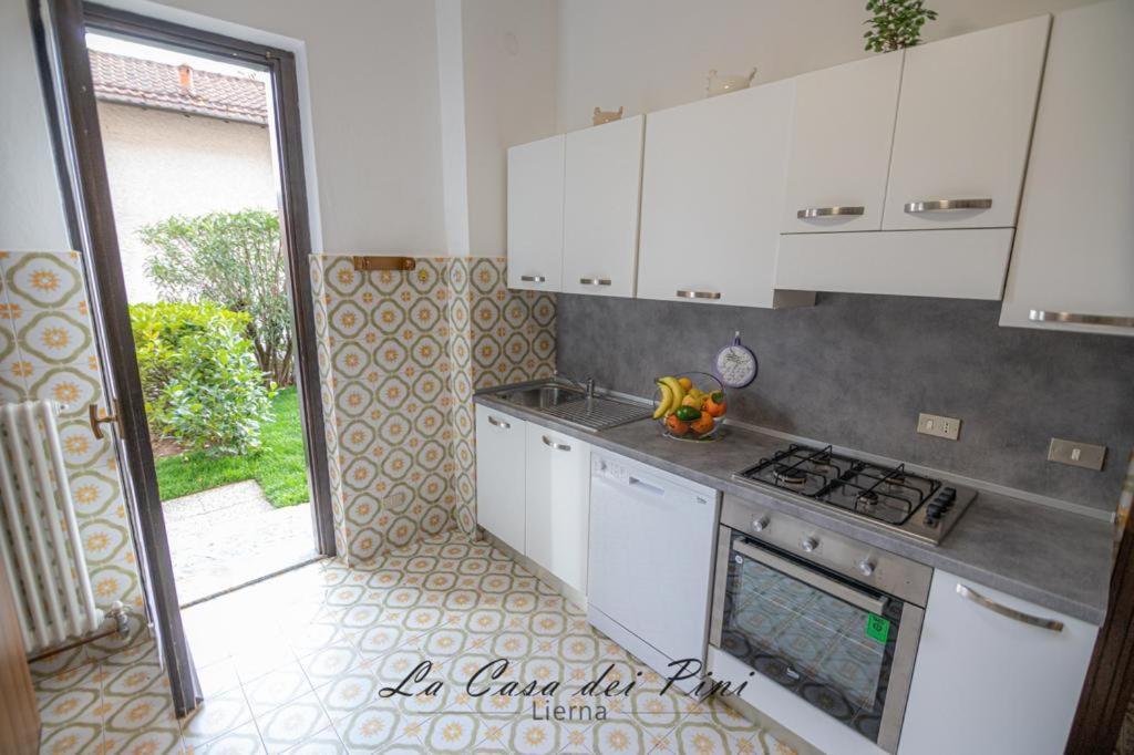 La Casa Dei Pini Apartamento Lierna Exterior foto